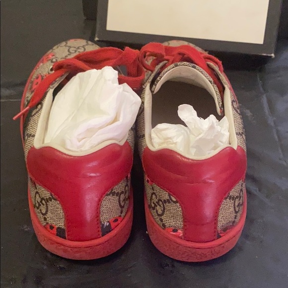 Shoes - Picture 2 of 8